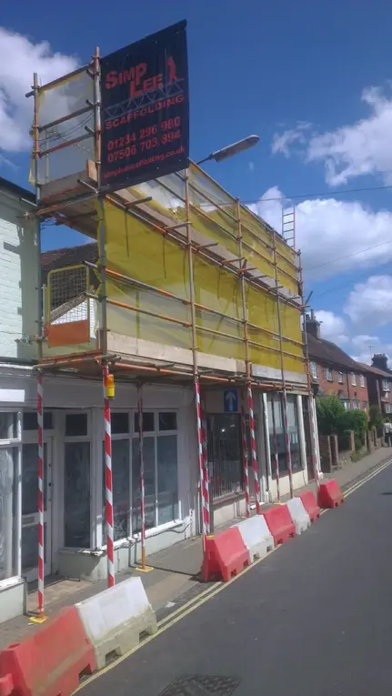 Shop Front Pavement Scaffold Bedford Shop Front Pavement Scaffold Bedford